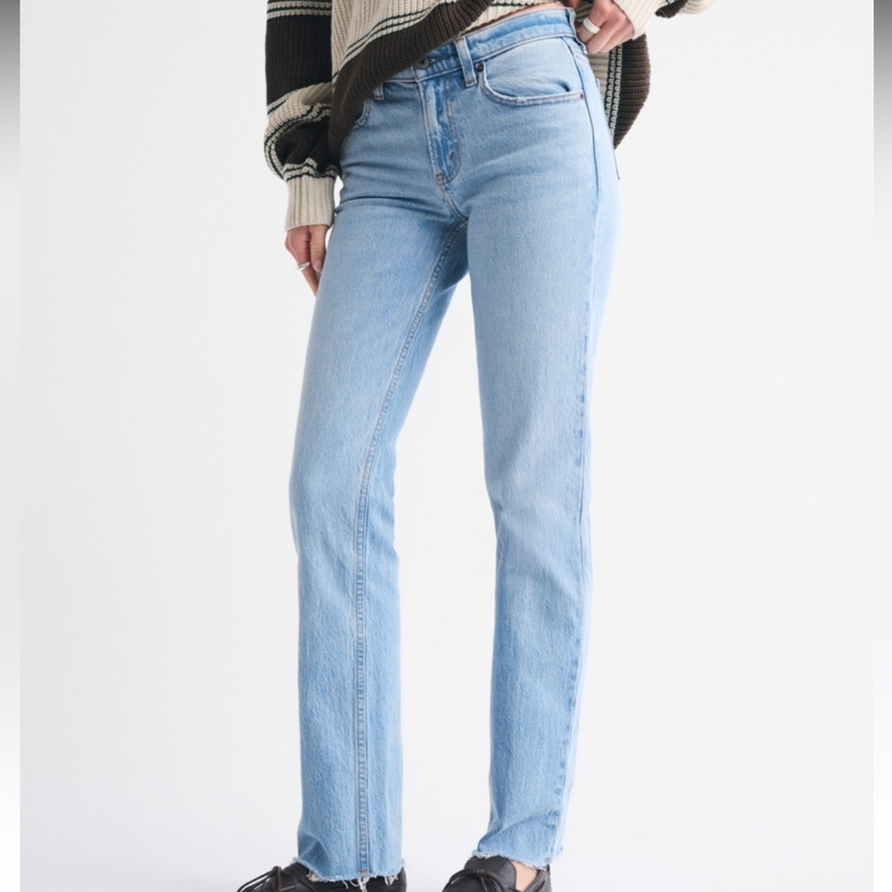 Abercrombie & Fitch The '90s Straight Mid Rise - 8R / 29 - medium raw hem